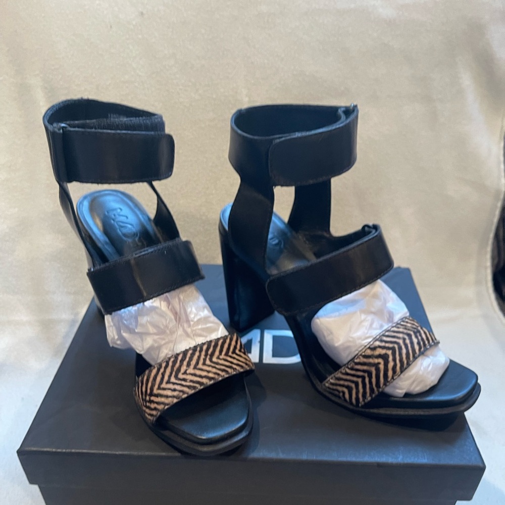 #9 M4D3 Women’s Leather/Cowhide Sandals 🔥 - Picture 1 of 5